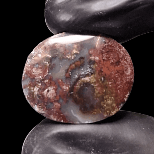 حجر عقيق طبيعي مفحوص و موثق بشهادة مختبر