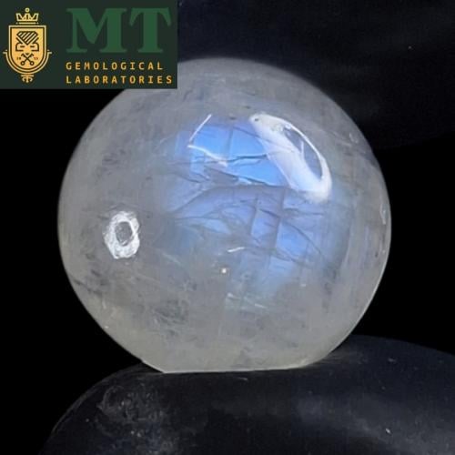 حجر القمر الطبيعي مفحوص و موثق بشهادة مختبر