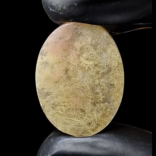 حجر عقيق طبيعي طحلبي مشجر