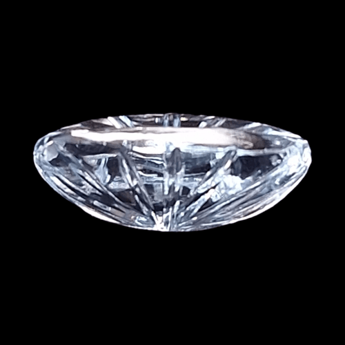 حجر توباز طبيعي مفحوص و موثق بشهادة مختبر