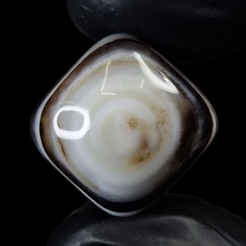 حجر عقيق سليماني طبيعي قص مربع