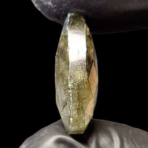 حجر الطاؤوس الطبيعي