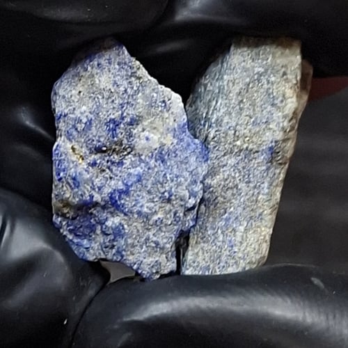 حجرين خام طبيعية