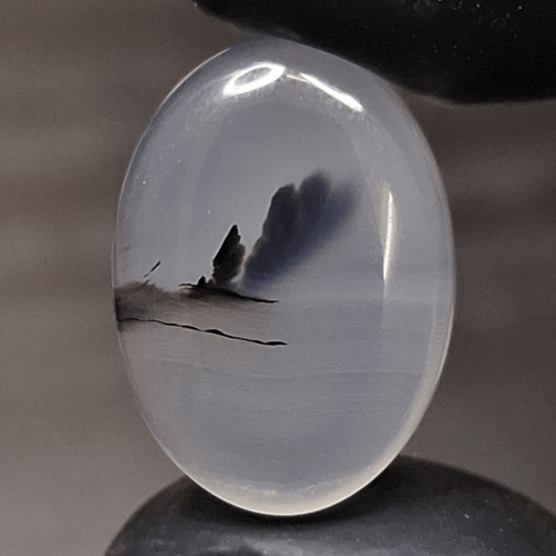 حجر عقيق شجري طبيعي