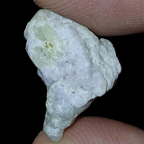 حجر فلورسنت خام طبيعي تحفة للإقتناء أو الإهداء