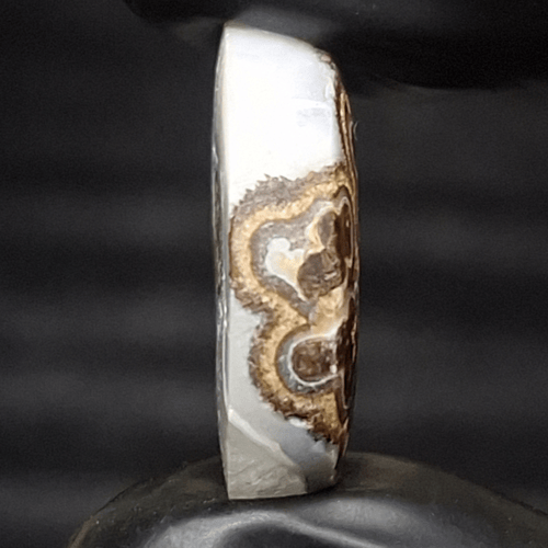 حجر عقيق داؤدي تداخل الوان رائع