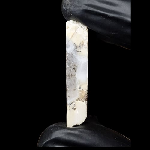 حجر اوبال شجري خام طبيعي تحفة للاقناء او الاهداء