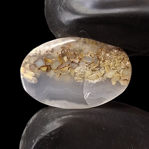 حجر عقيق طبيعي تشكيل متعدد اللون