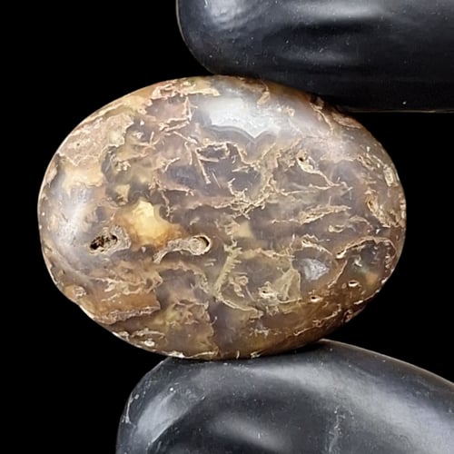 حجر عقيق بافوري طبيعي