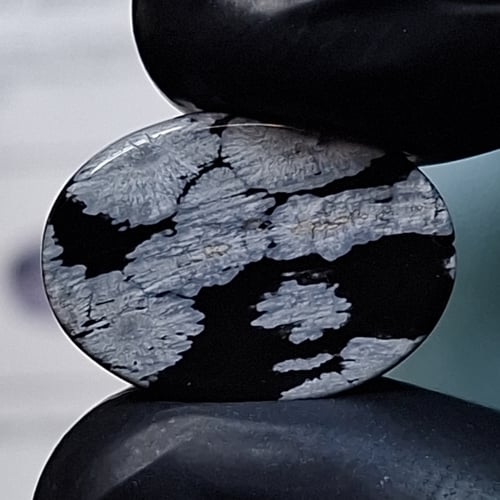 حجر سنو فيلك اوبسيدان طبيعي مفحوص و موثق بشهادة مخ...