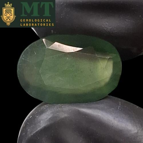 حجر سربنتين طبيعي مفحوص و موثق بشهادة مختبر