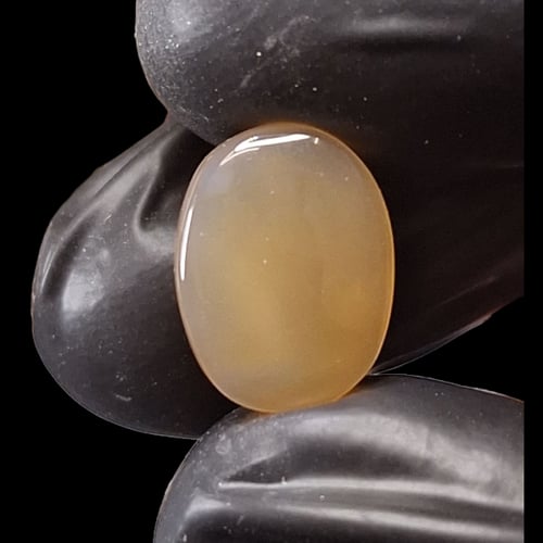 حجرين عقيق مشمشي طبيعي (حجم صغير)