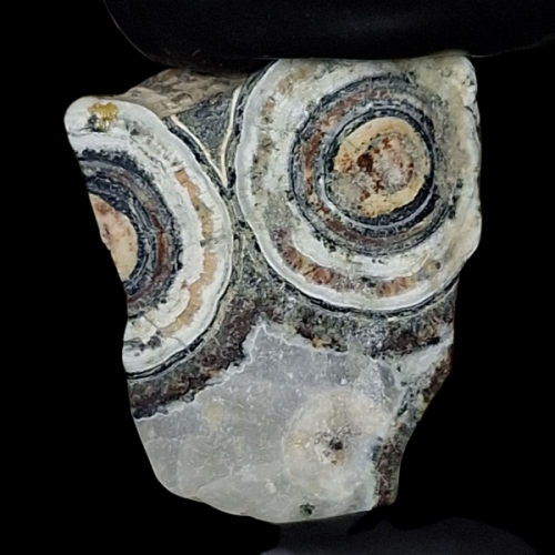 حجر عقيق داؤدي خام تحفة للاقتناء او الاهداء