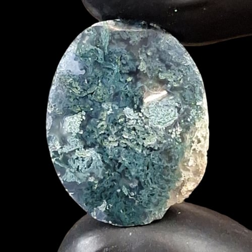 حجر عقيق طحلبي طبيعي