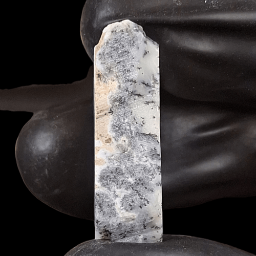 حجر اوبال شجري خام طبيعي تحفة للاقناء او الاهداء