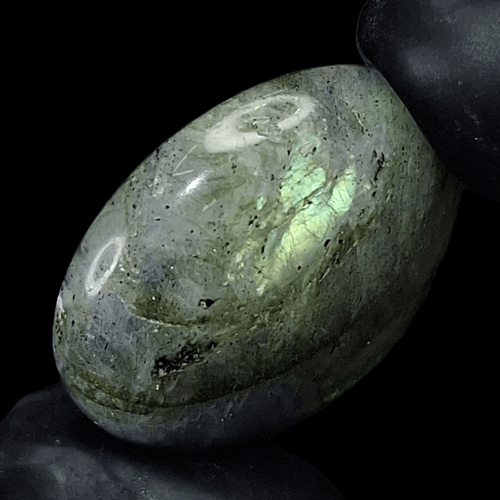 حجر الطاؤوس الطبيعي حجم راهي