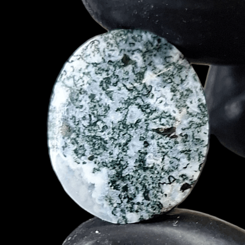 حجر عقيق طحلبي طبيعي