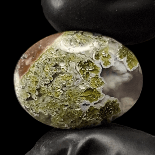 حجر عقيق خامة رائعة طبيعي