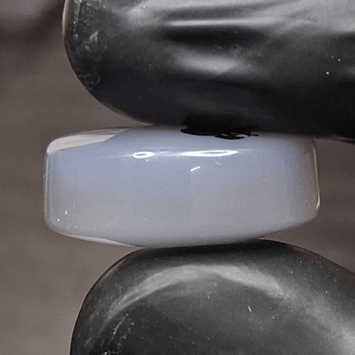 حجر عقيق شجري أبيض طبيعي مشجر