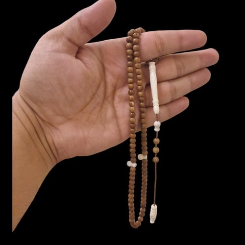 سبحة من خشب الكوك مع كركوشة وفواصل عظم