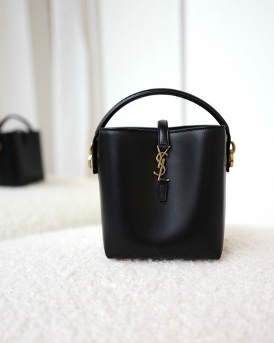 LE 37 MINI IN SHINY LEATHER