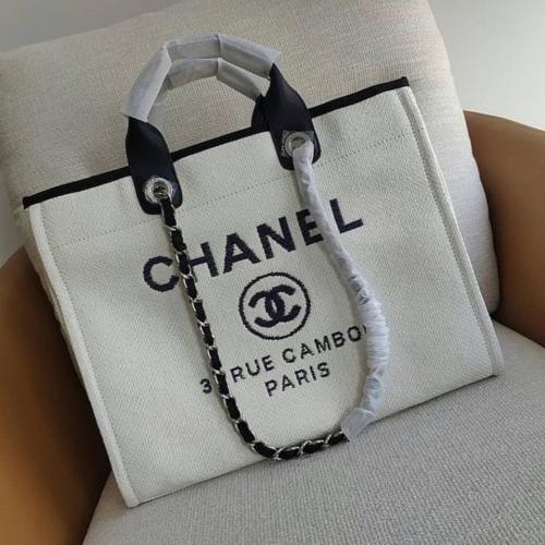 CHANEL Deauville Chain Tote