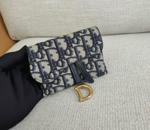 NANO Saddle Clutch