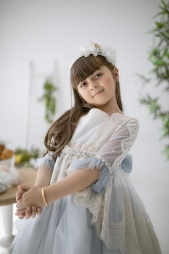 فستان بيلا من الدانتيل الراقي