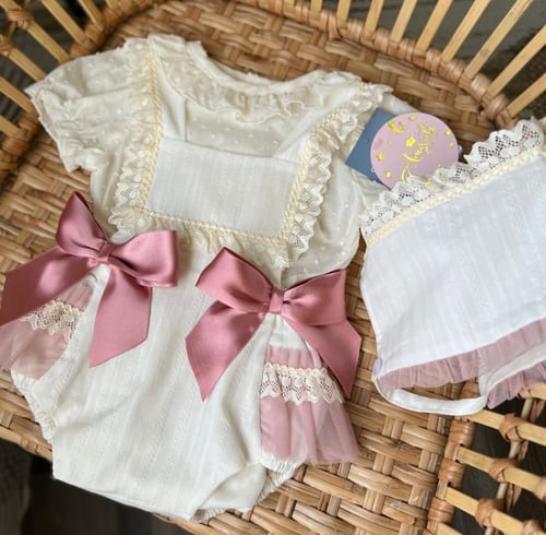 طقم بناتي مواليد من 3 قطع