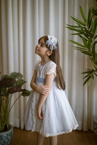 فستان مناسبات سماوي من الدانتيل والتل