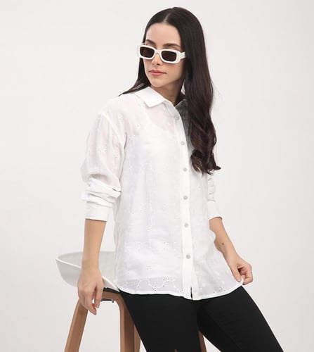 قميص ابيض بولو