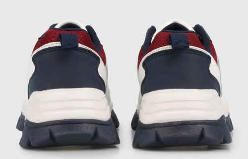 عرض للحذاء الاكثر طلباً