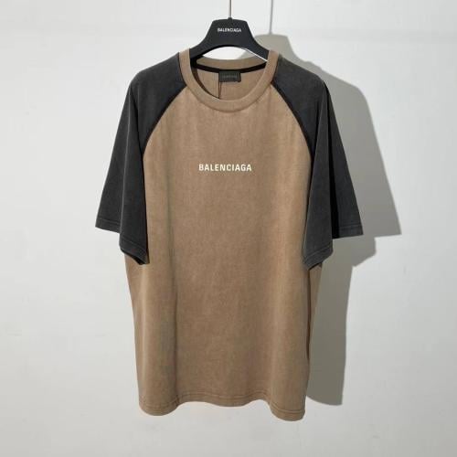 Balenciaga T-shirt بني