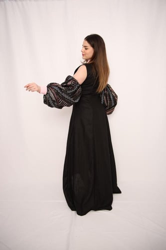 فستان لينن أسود