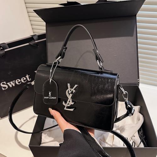 حقيبة ايف سان لوران