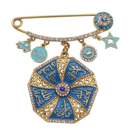 بروش أطفال مطلي بالذهب