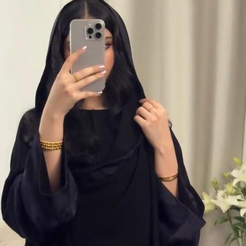 عبايه ( N77 ) اكمام بنفسجي غامق