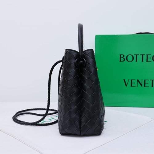 Bottega samll بوتيغا