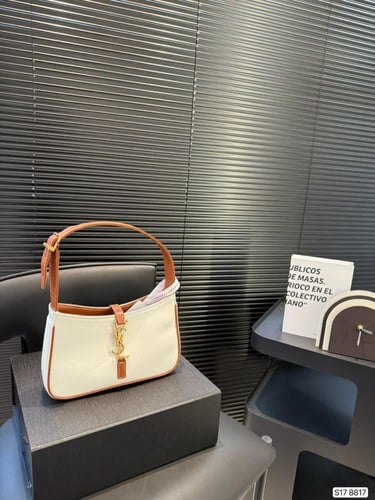 Le 5 À 7 hobo bag YSL