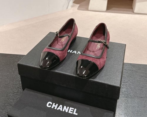 Chanel flat mary jeans