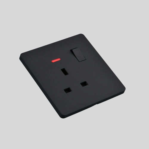 فيش 13 امبير بمفتاح بيانو