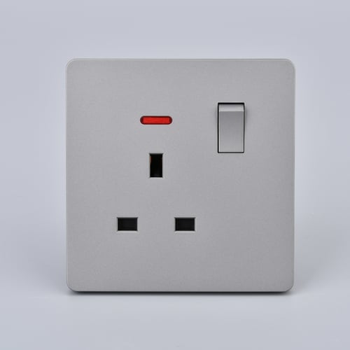 فيش 13 امبير بمفتاح بيانو