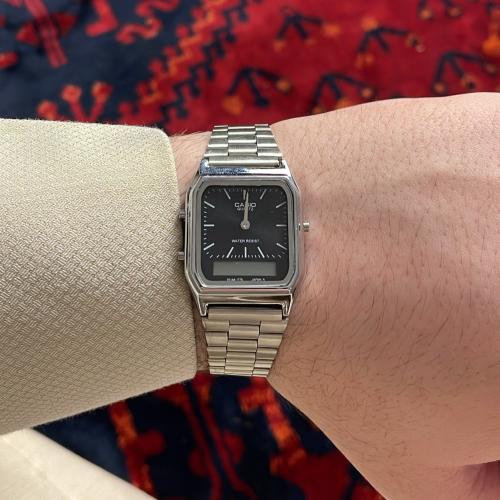 ساعه كاسيو إسود