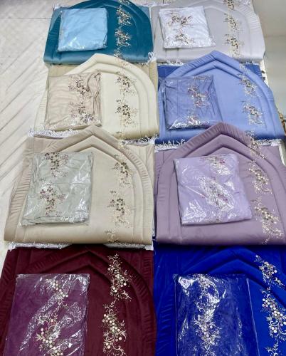 طقم سجادة مبطنة بأسفنج وشرشف صلاة مفتوح