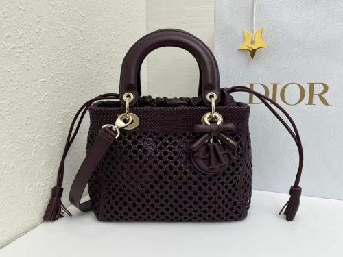 شنطة ليدي ديور ووفن مقاس 24cm