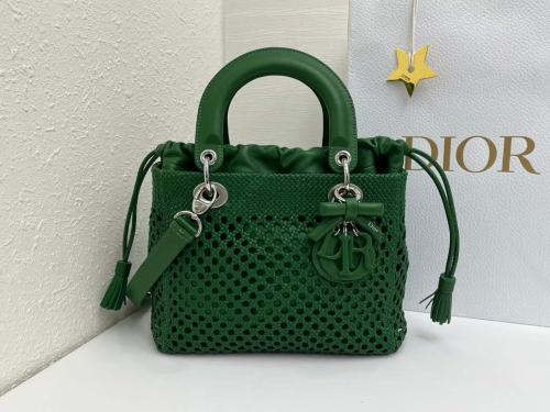 شنطة ليدي ديور ووفن مقاس 24cm
