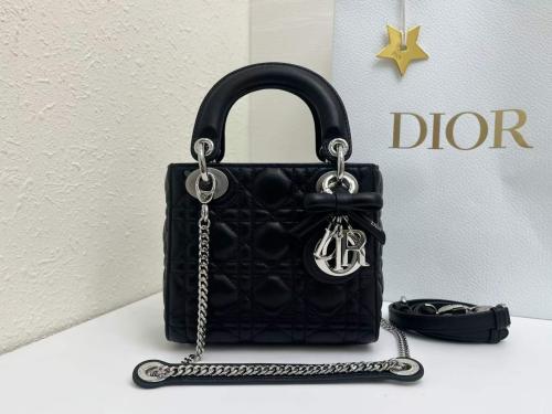 شنطة ليدي ديور مقاس 17cm