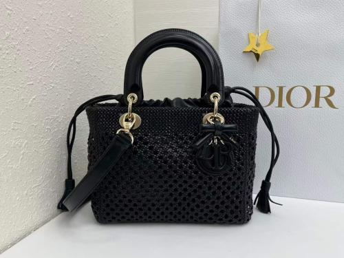 شنطة ليدي ديور ووفن مقاس 24cm