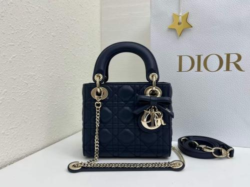 شنطة ليدي ديور مقاس 17cm