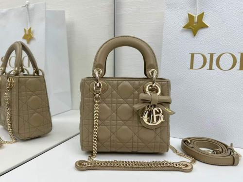 شنطة ليدي ديور مقاس 17cm